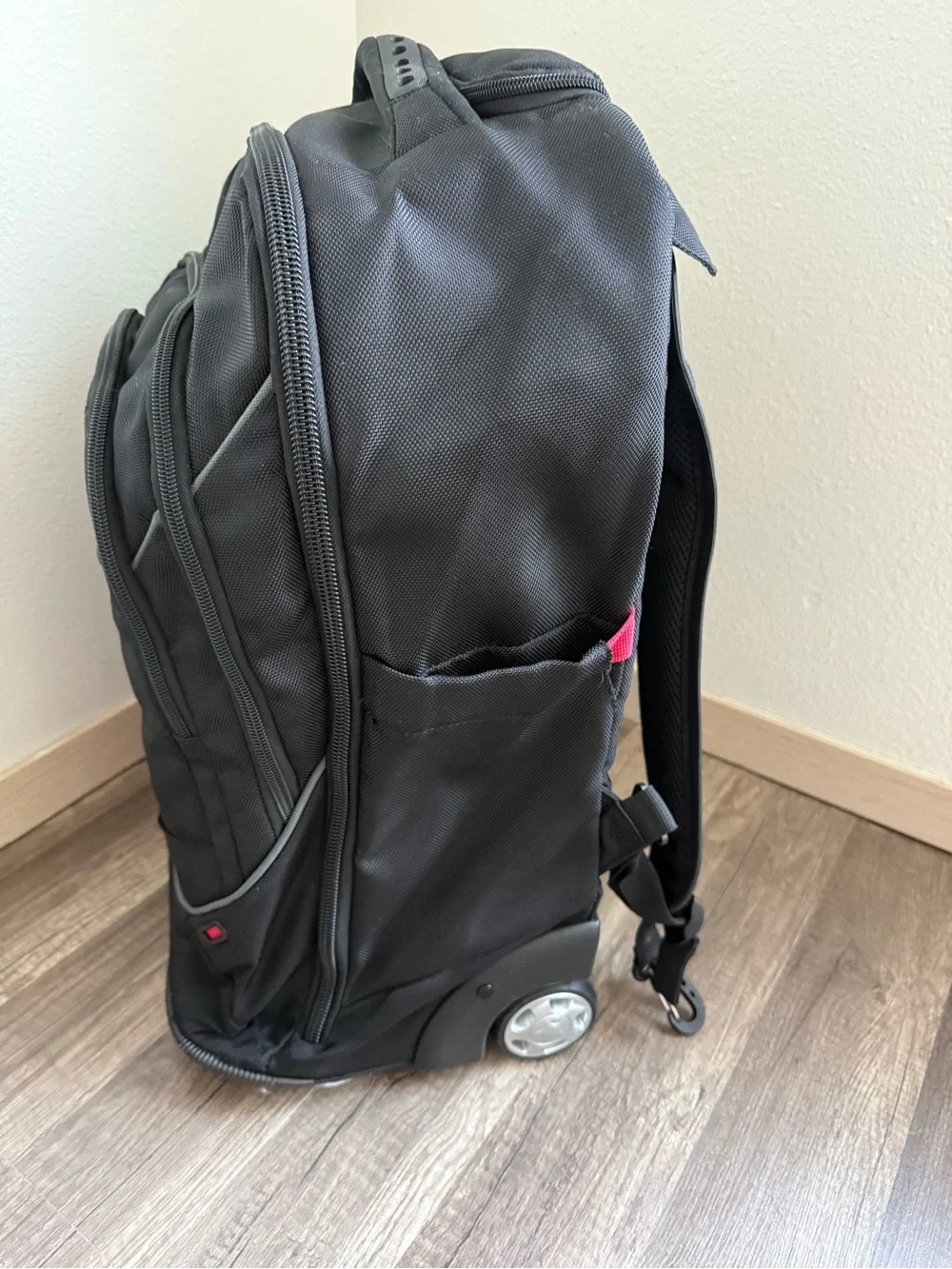 Samsonite Tectonic NuTech Wheeled Backpack – Black/Red – 17” Laptop